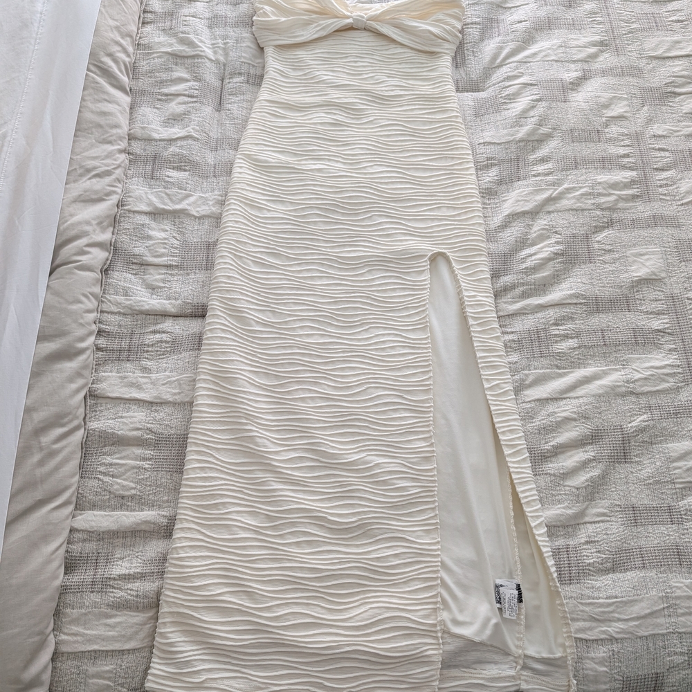 SHEIN White Ruched Strapless Gown